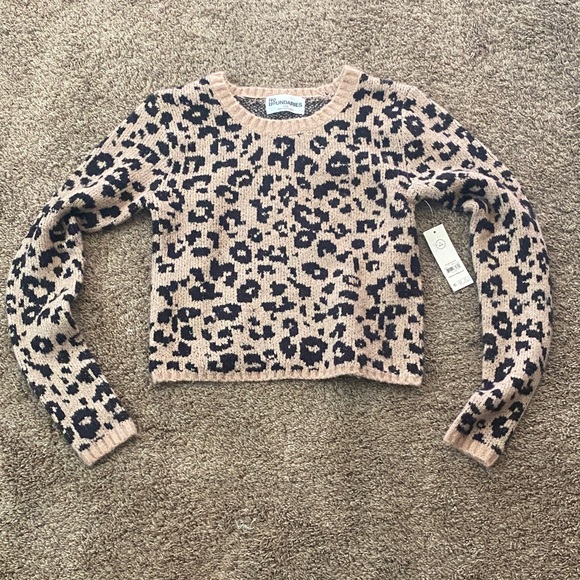 No Boundaries | NWT Crew Leopard Print Neck Sweater - Picture 1 of 5